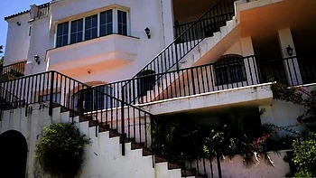 Lia, Candee, Leya baise en plein air avec pipe et gangbang POV