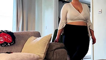 Presa para chamar atenção do papi, ele me gozou duas vezes