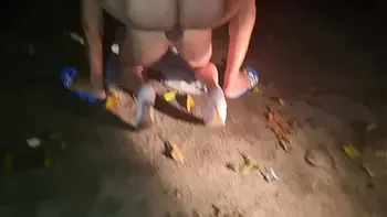 Distribuição de cu  para dois fãs no estacionamento do Russo   e Joao O safado nos bastidores .