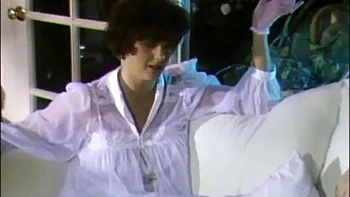 Lauren B y Kelly R trío duro de rubias