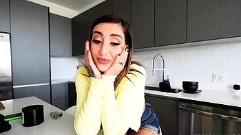 Follaría mil veces a mi hijastra tetona hardcore