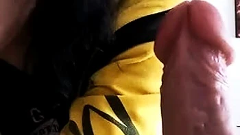 Amateur Teen spielt mit Toys am Arsch in Nahaufnahme