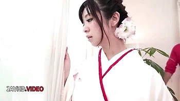 Geile Asiatische wird hart gefickt ungecensored