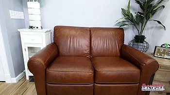 Carmen Valentina peluda chupa y folla