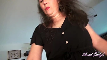 Grace verführt dich und reitet deinen Schwanz