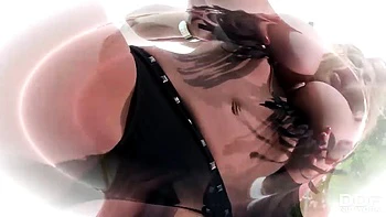 Milf britânica peituda se masturba sozinha na piscina