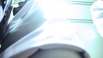 Loira gostosa fode e se masturba sozinha