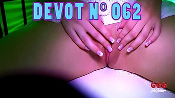 Francys, Titus & Klaus doppelte Penetration mit pissenden Schlampen