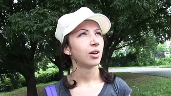 Teenzinha sexy chupando, de quatro e cavalgando