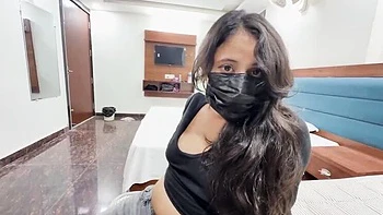 WildDesipair baise dur 3 filles carlins en anal - audio hindi 4K