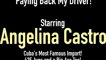 Grandes tetas de silicona y culo gordo de Angelina Castro follados duro