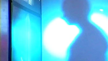 Mandy y Brooke comparten polla en boca y culo en trío anal