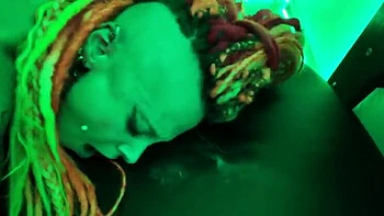 Грубый трах и порка в позе наездницы у любителей