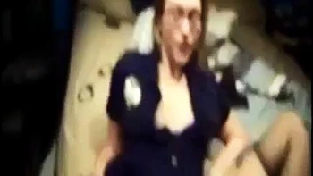 Bettelt um Analspritze beim Doggy-Style