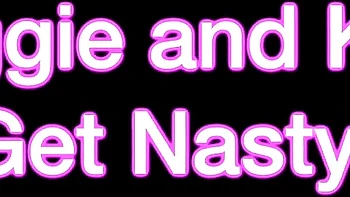 Milfs curvas lesbianas Kelly Divine y Maggie Green juegan con juguetes