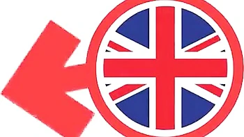 Восхитительная транс-девушка Астрид мастурбирует