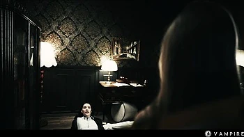 Tiffany Tatum domina e controla mentalmente sua escrava