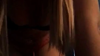 MILF amadora em sessão hardcore na cam