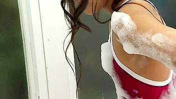 Adolescente japonesa faz striptease amador sexy