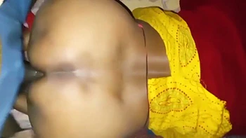 Desi Bhabhi fickt Doggy Style