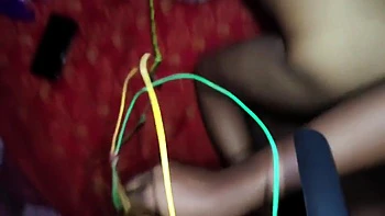 Деси полненькую жену жестко трахают с оргазмами на лицо