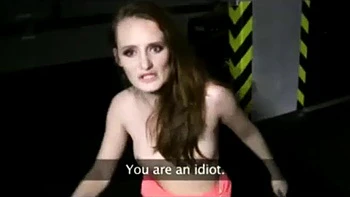 Amateur mit großen Titten fickt hart anal