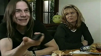 Renee LaRue chupa e é fodida de quatro e missionário