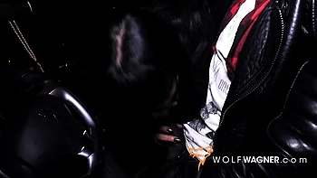 Zeyna follada sucia en el coche