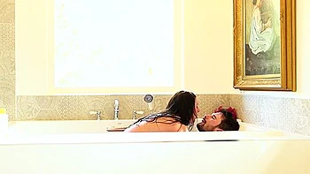 Morena de lingerie preta fodendo anal POV