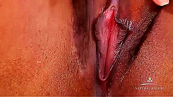 Janelle se déshabille, ado noire se masturbe