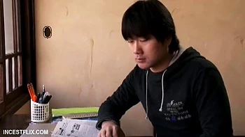 Milf japonaise suce gros seins et bite