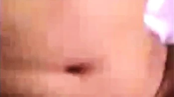 MILF malaisienne reçoit un facial chaud en POV