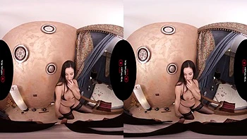 Morena follada en VR: polla en boca, vaquera y perrito