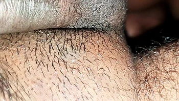 Minha namorada chupa meu pau grande e depois fodo minha esposa forte Parte 1