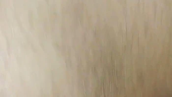 Bhabhi s'éclate en cul en vue subjective