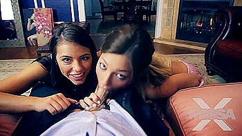 Beau-père souffre en baisant une jeune brune adolescente