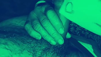 Indische Amateurbrünette lutscht den besten Schwanz