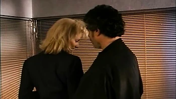 Горячая MILF-мама свингерша с анальным сексом и кучей конч