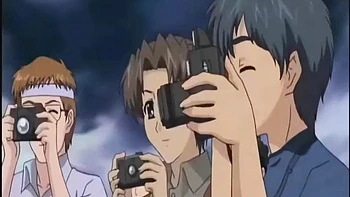 Adolescente hentai chorreando mientras le follan la pussy