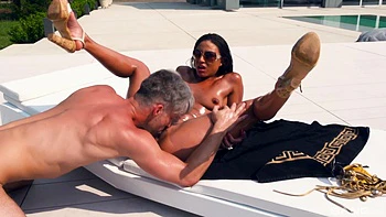 Brunette Milf Cassie Gets Pounded Outside by the Pool