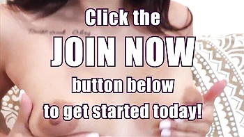 Rozey Royalty Fingering and Rubbing Her Shaved Pussy