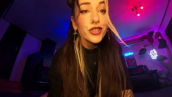 Amateur Aussie femdom licking pussy