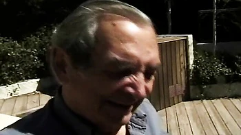 Queen's cuckold gangbang with hotwife anal