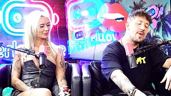 Blonde Babe Talks Big Tits & Booty