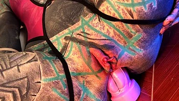 Tattooed skinny babe with dreadlocks fucked on beach