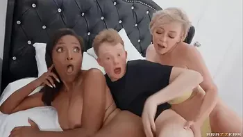 Prankster Gets a Pussy Sandwich - Daya Knight, Dee Williams / Brazzers  / stream full from www.zzfull.com/sand