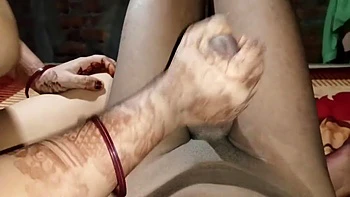 Indian Bhabhi Wife Masturbated Her Husband And Gave Pleasure To Him