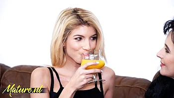 Skinny girl video with enchanting Sissi and Missy Luv from Mature NL