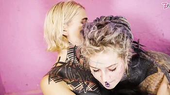 Dirty Dreaz featuring Anuskatzz's fingering porn